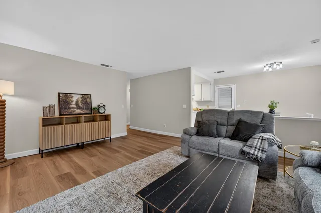 $499,000 | 2017 North Cirby Way, Roseville, CA 95661