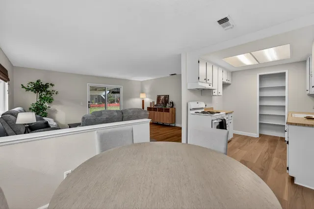 $499,000 | 2017 North Cirby Way, Roseville, CA 95661