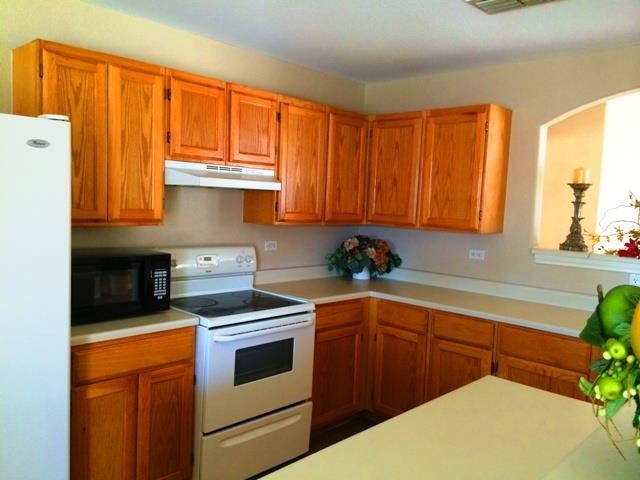 2148 Lima Loop Laredo, TX 78045 - Photo 4 of 9 Gallery Image 4