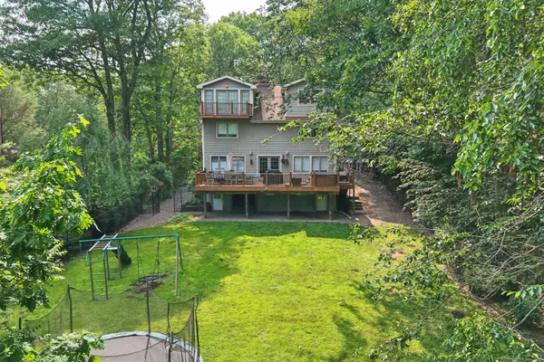$1,100,000 | 68 Old Dike Road, Trumbull, CT 06611