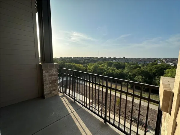 $2,200 | 2700 Old Denton Road, Unit 4434, Carrollton, TX 75007