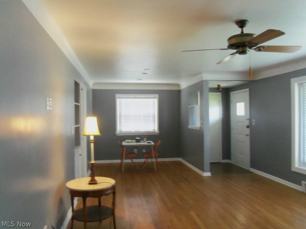 1759 Crestwood Road Cleveland, OH 44124 - Photo 2 of 16 Living room