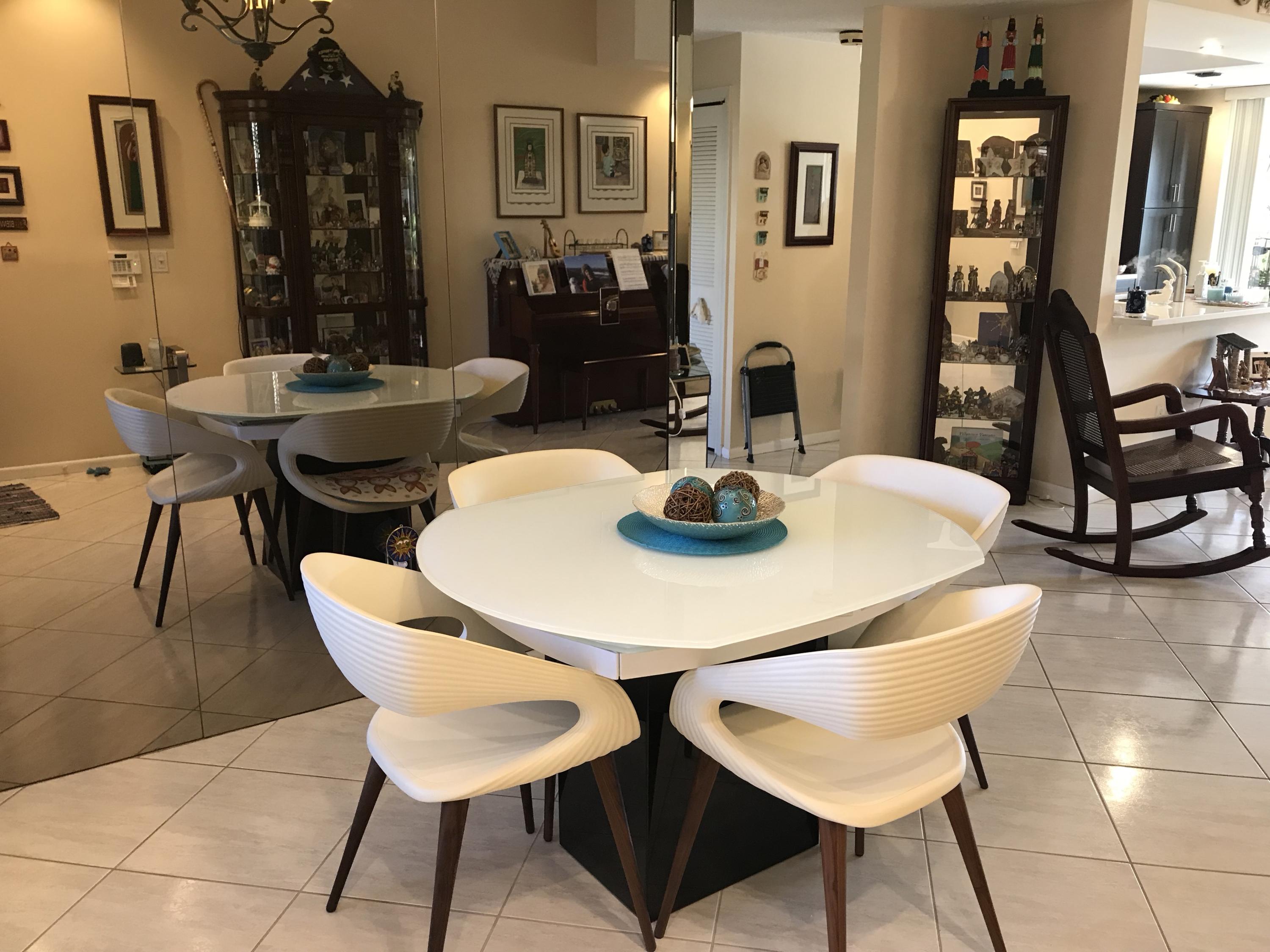 7472 La Paz Boulevard, Unit 102 Boca Raton, FL 33433 - Photo 3 of 30 Y+ZrAz4fQva59rEMJf4hLw