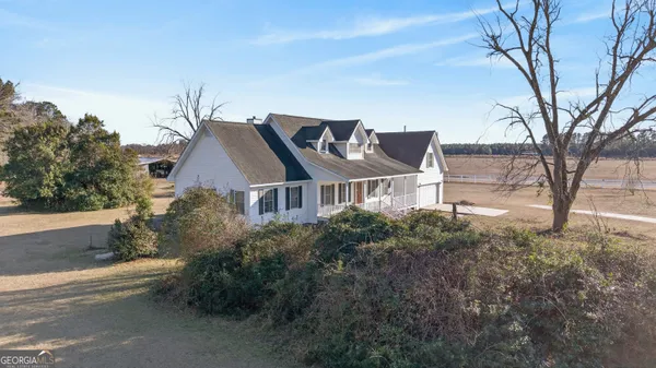 a view of a room with shelf