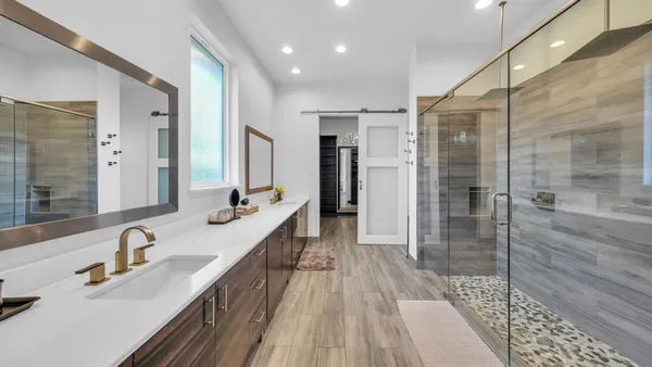 $899,000 | 100 Oakview Drive, Weatherford, TX 76087