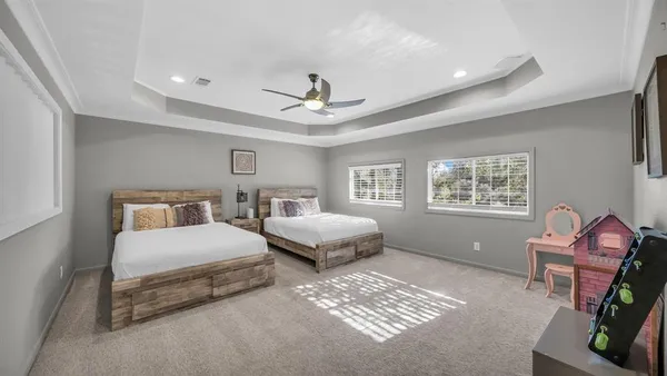 $899,000 | 100 Oakview Drive, Weatherford, TX 76087