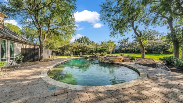 $899,000 | 100 Oakview Drive, Weatherford, TX 76087