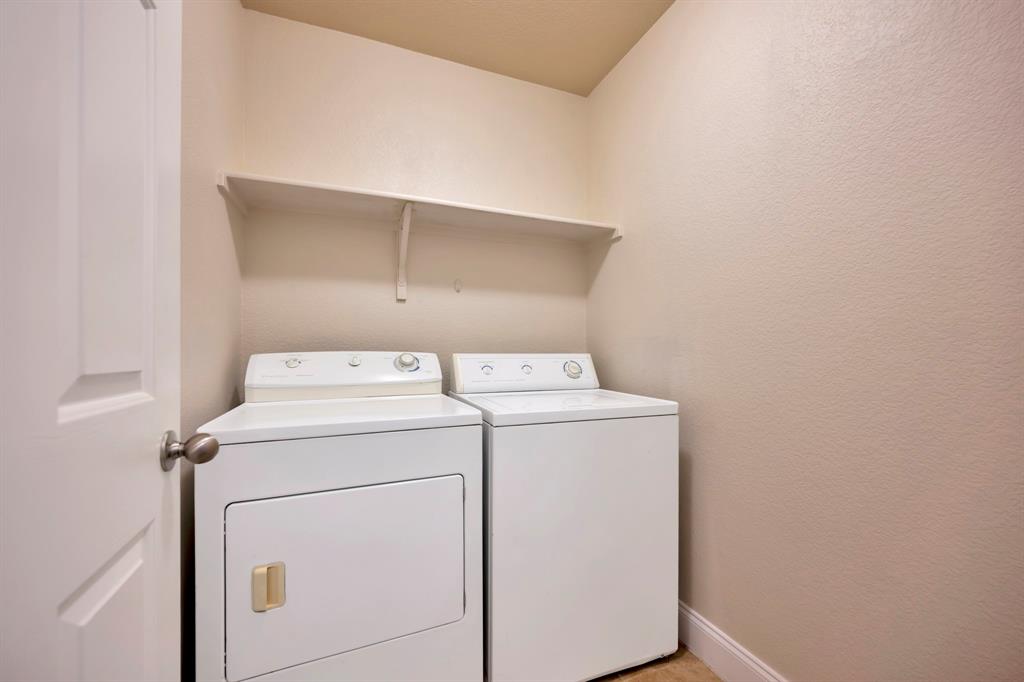 3909 Long Hollow Road Fort Worth, TX 76262 - Photo 17 of 20 Washer & dryer can stay or be removed