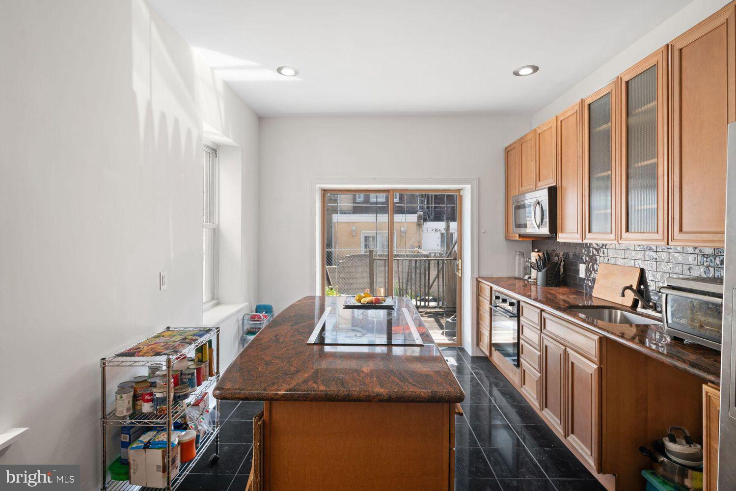 2320 Fitzwater Street Philadelphia, PA 19146 - Photo 11 of 29