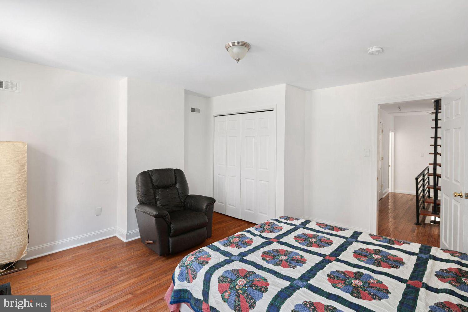 2320 Fitzwater Street Philadelphia, PA 19146 - Photo 18 of 29