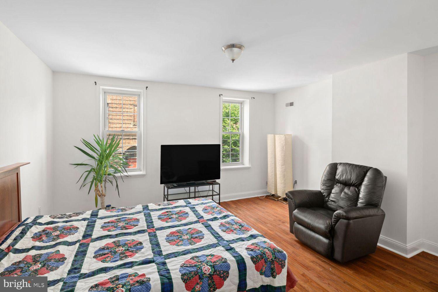 2320 Fitzwater Street Philadelphia, PA 19146 - Photo 19 of 29