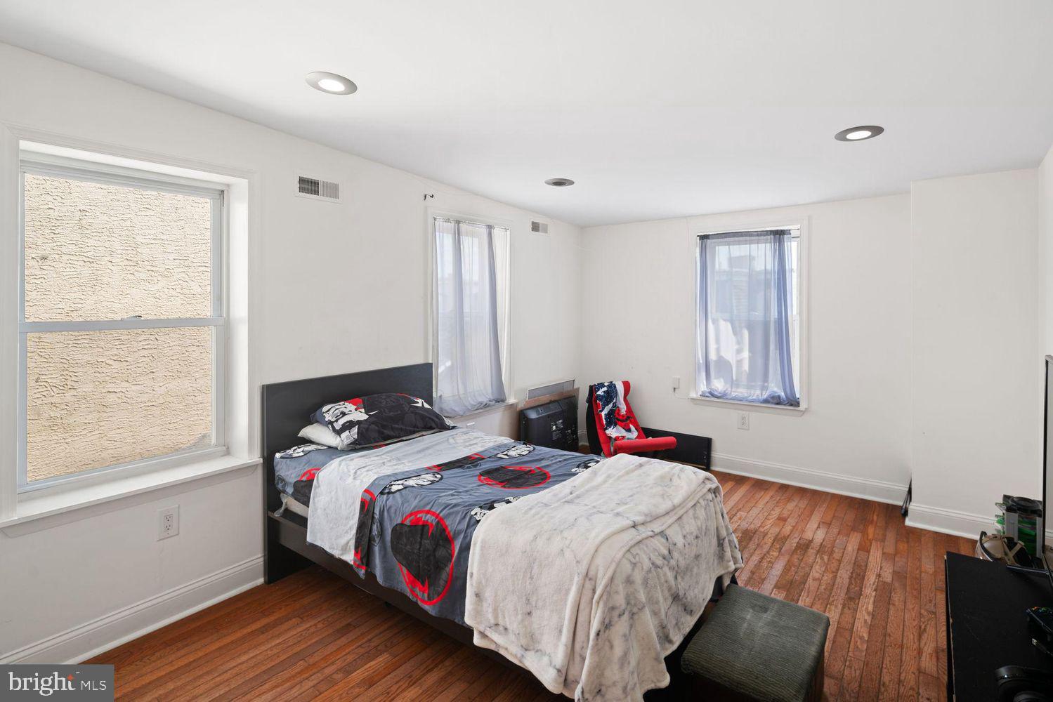 2320 Fitzwater Street Philadelphia, PA 19146 - Photo 21 of 29