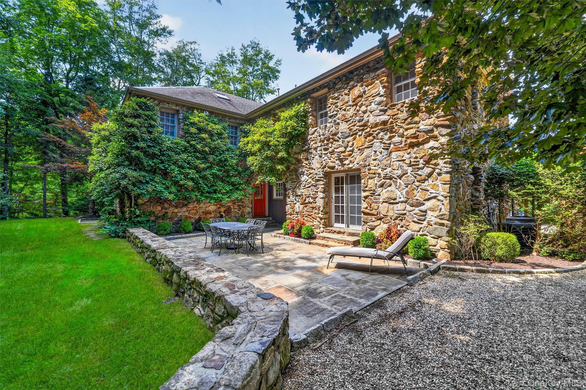 295 Salem Road Pound Ridge, NY 10576 - Photo 4 of 40 Gallery Image 4