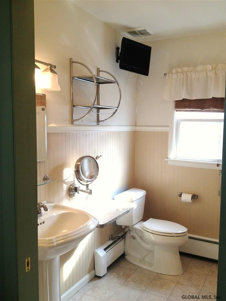 201 Whitehall Road Albany, NY 12209 - Photo 18 of 24 Photo 19