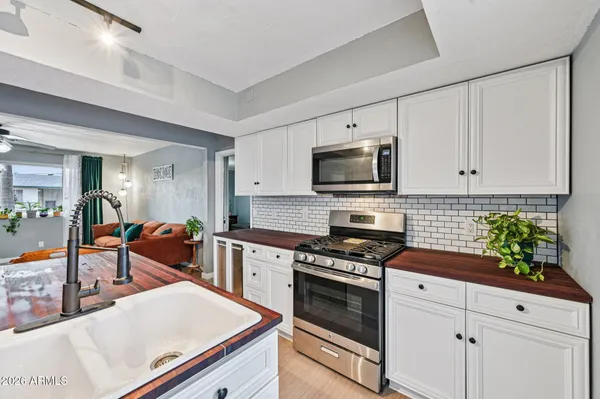 $369,000 | 3338 West Corrine Drive, Phoenix, AZ 85029