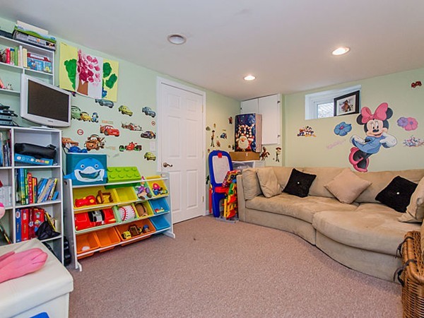 100 Temple Road Waltham, MA 02452 - Photo 25 of 27 Gallery Image 25