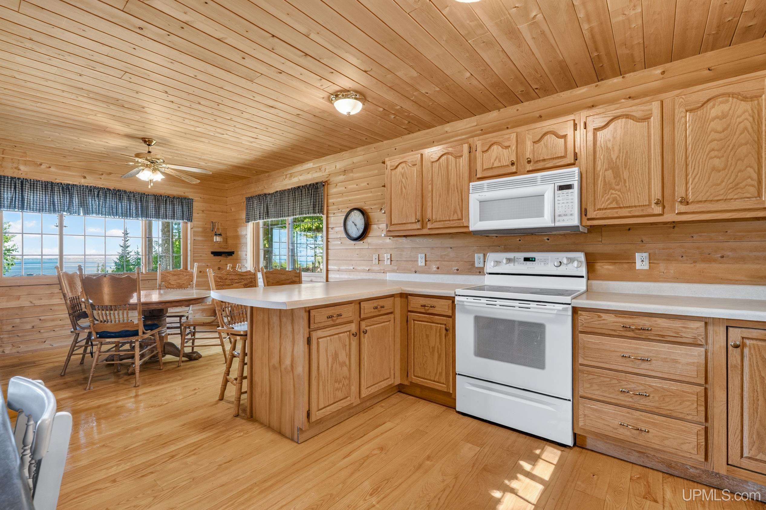 8931 25 Rd Garden Garden, MI 49835 - Photo 22 of 61