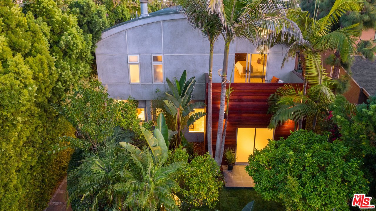 918 Howard Street Marina del Rey, CA 90292 - Photo 36 of 38 a view of a house with a tree