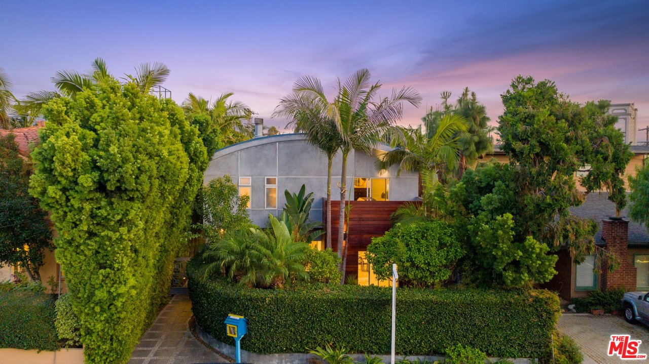 918 Howard Street Marina del Rey, CA 90292 - Photo 37 of 38 a front view of a house with a yard