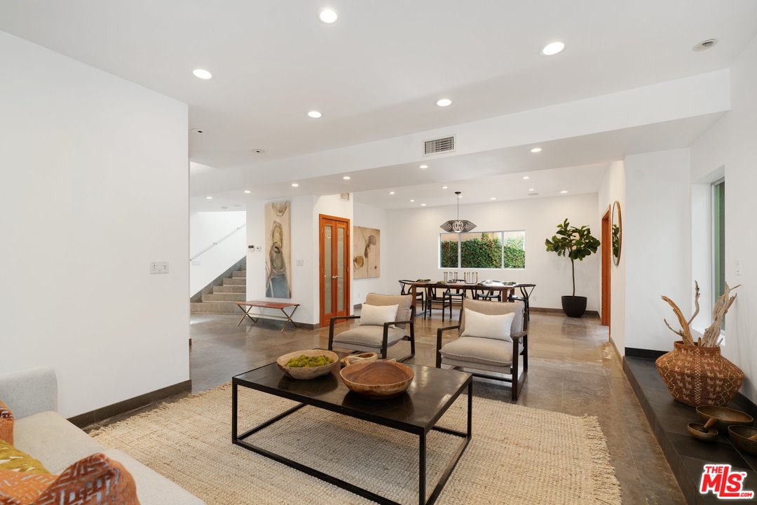 918 Howard Street Marina del Rey, CA 90292 - Photo 5 of 38 a living room with furniture and wooden floor