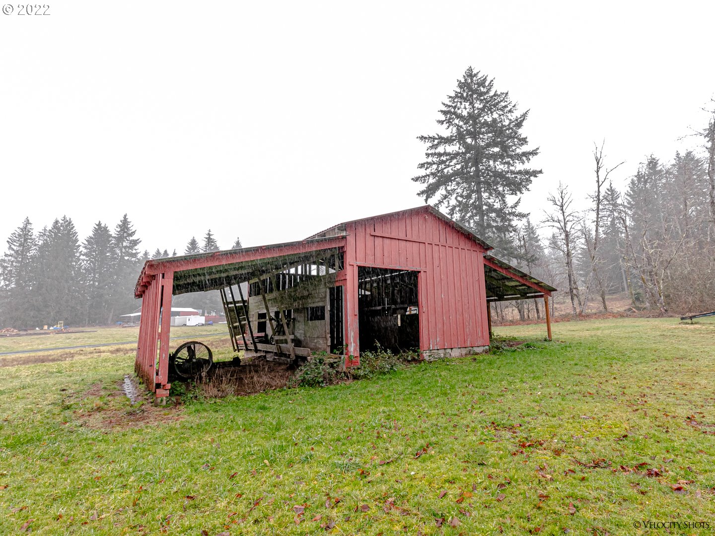 40050 Southeast Paul Moore Road Sandy, OR 97055 - Photo 25 of 32 a view of a house with backyard