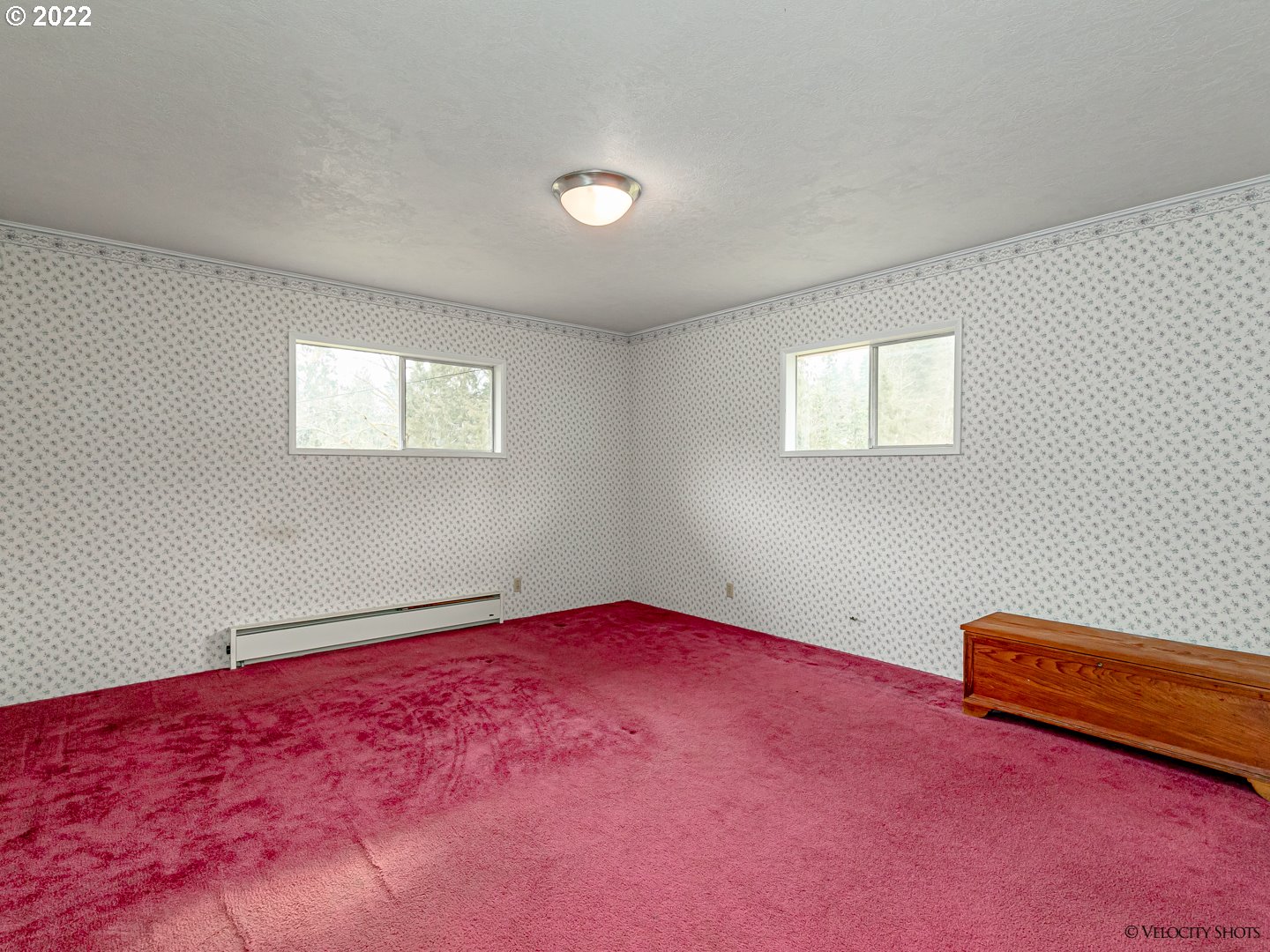 40050 Southeast Paul Moore Road Sandy, OR 97055 - Photo 10 of 32 a view of empty room with window