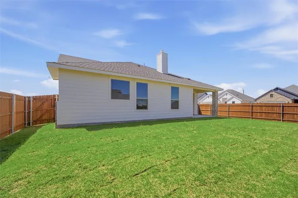 $369,900 | 1221 Sabine River Lane, Springtown, TX 76082