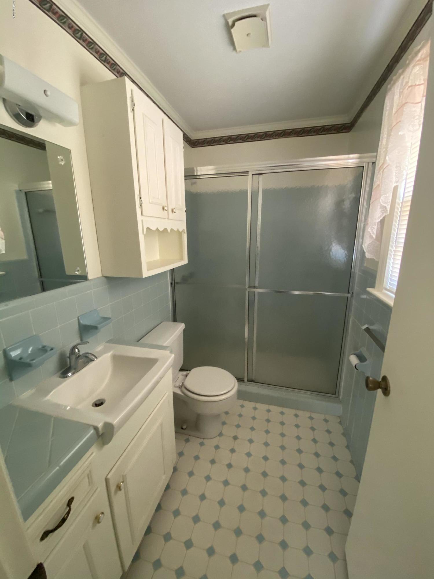 2308 Hardee Road Kinston, NC 28504 - Photo 17 of 23 Owner's Bathroom