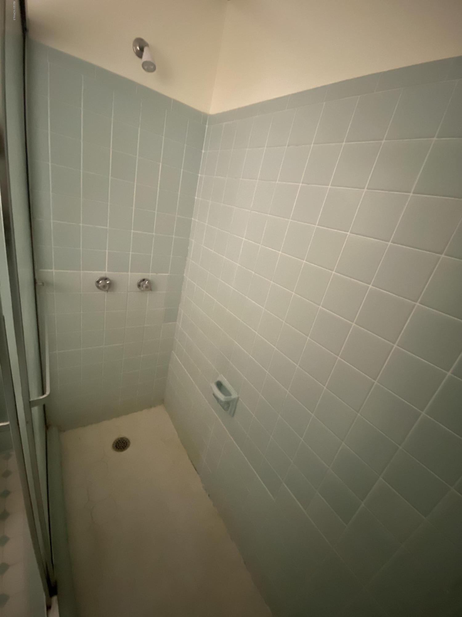 2308 Hardee Road Kinston, NC 28504 - Photo 18 of 23 Owner's Bathroom