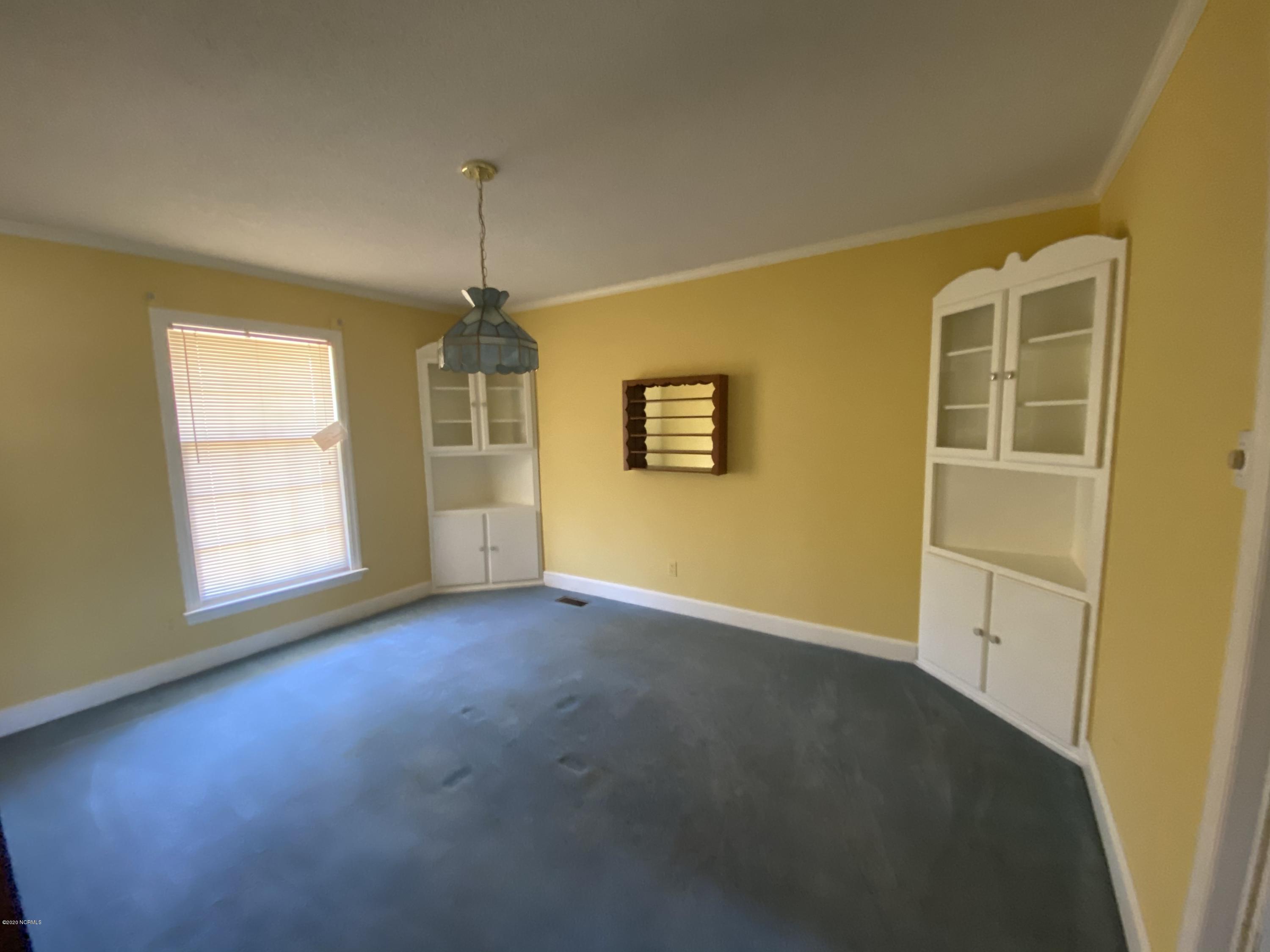 2308 Hardee Road Kinston, NC 28504 - Photo 9 of 23 Dining Room