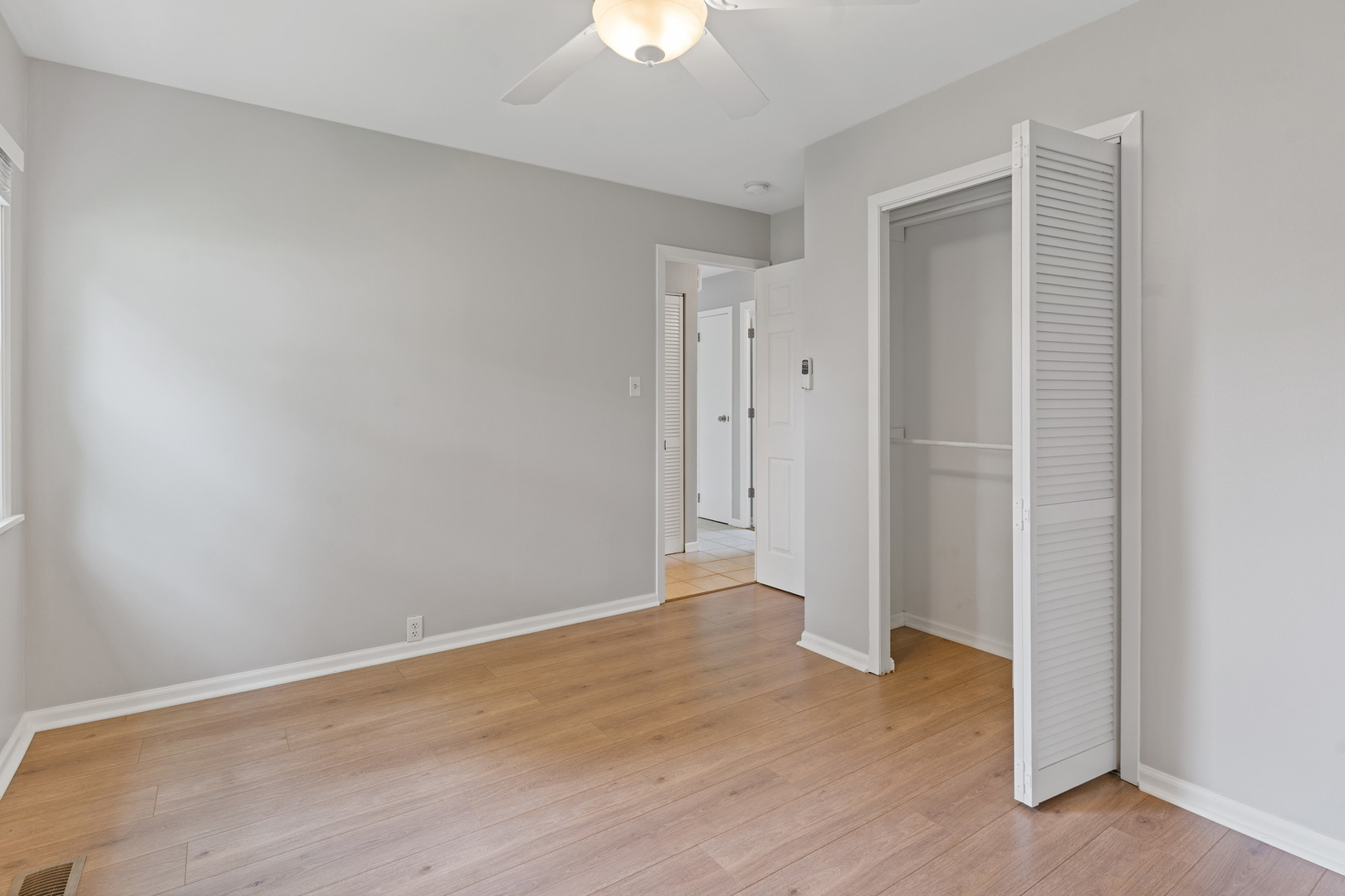 302 Healy Avenue Romeoville, IL 60446 - Photo 13 of 21 Gallery Image 13