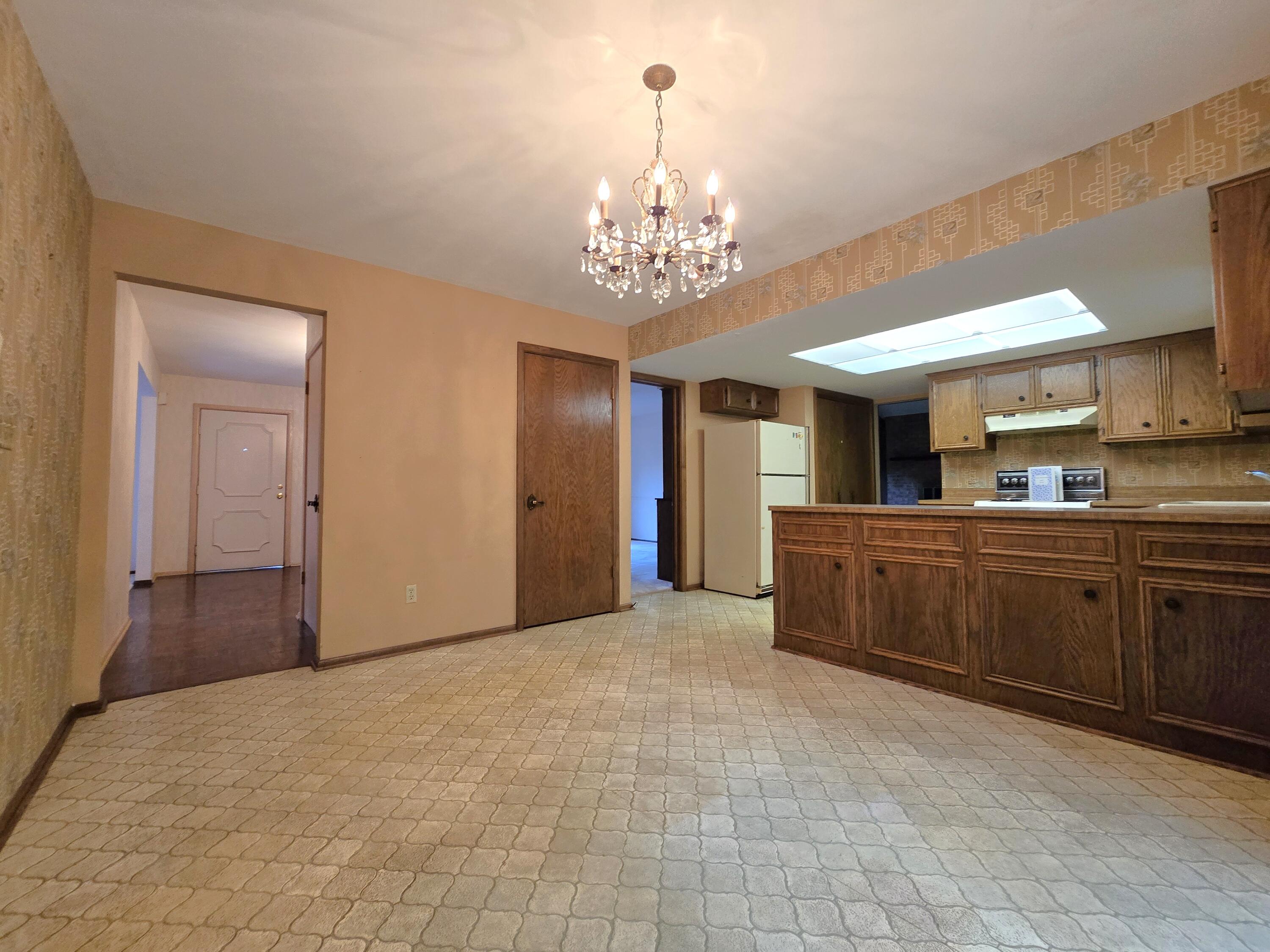 1 Birchwood Court Wind Point, WI 53402 - Photo 13 of 46 Eat-In Kitchen