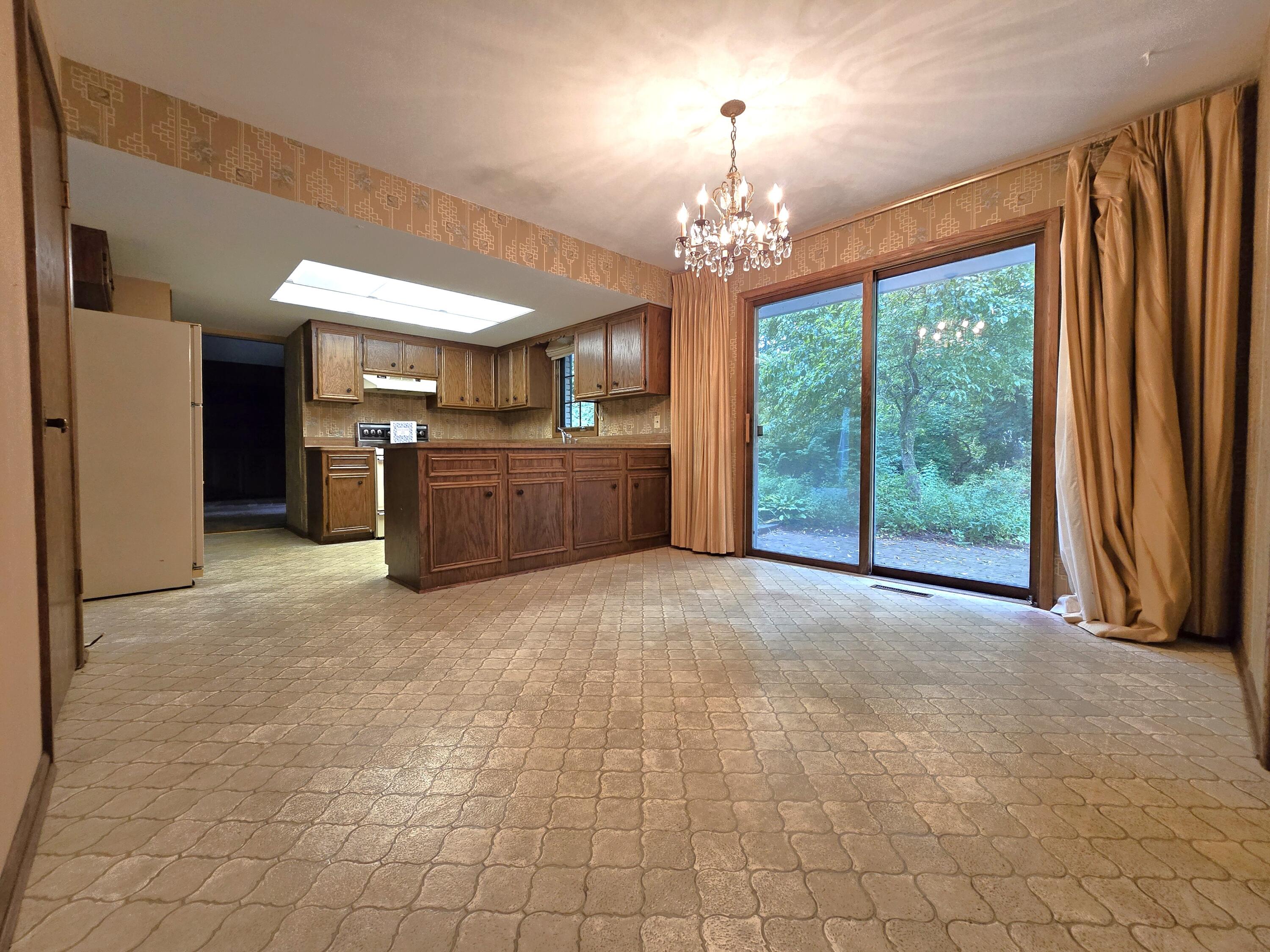 1 Birchwood Court Wind Point, WI 53402 - Photo 15 of 46 Eat-In Kitchen