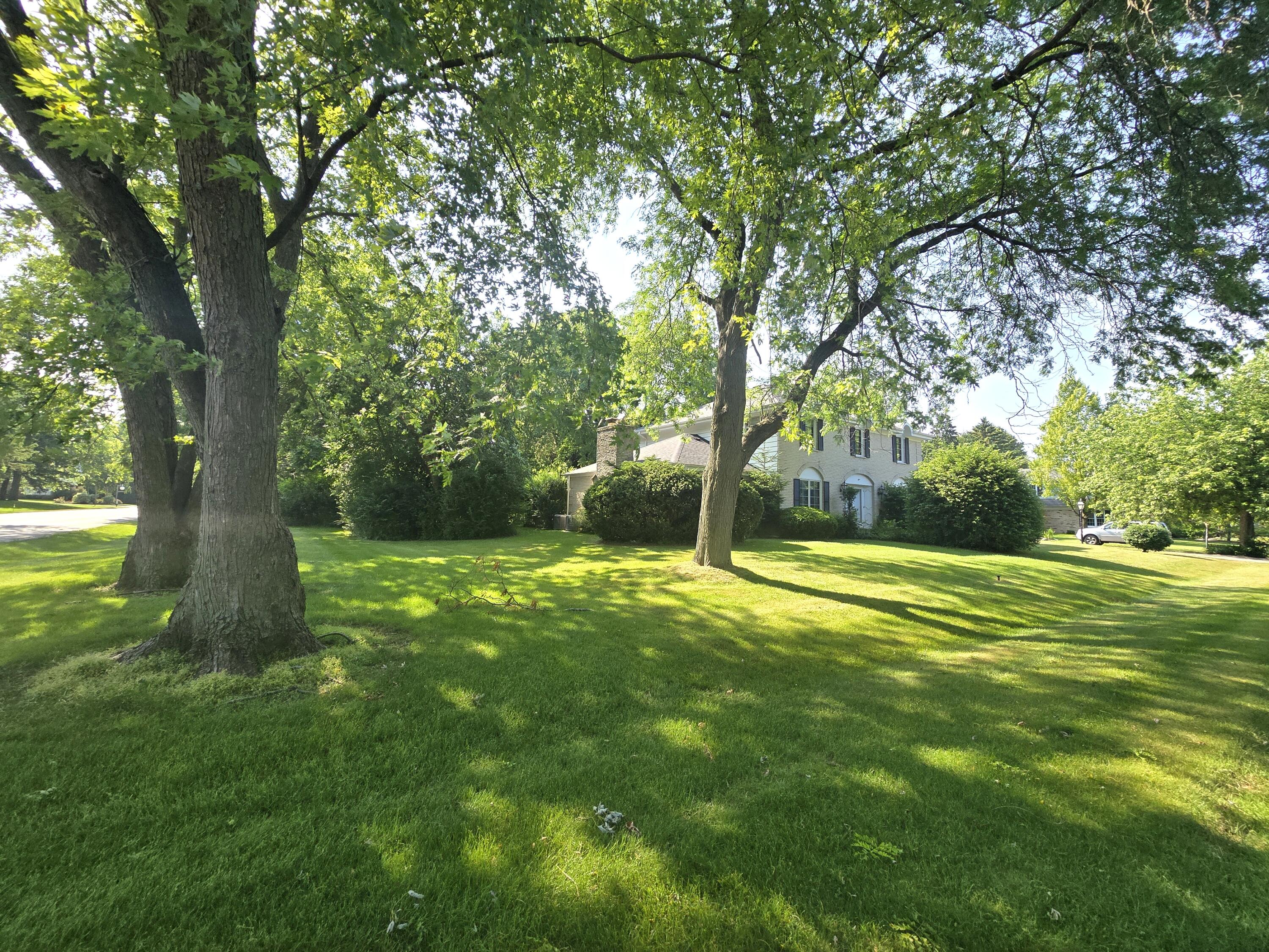 1 Birchwood Court Wind Point, WI 53402 - Photo 5 of 46 Corner Lot