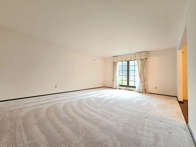 $389,000 | 1 Birchwood Court, Wind Point, WI 53402