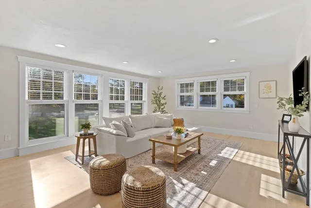 $699,900 | 267 Pleasant Street, Paxton, MA 01612