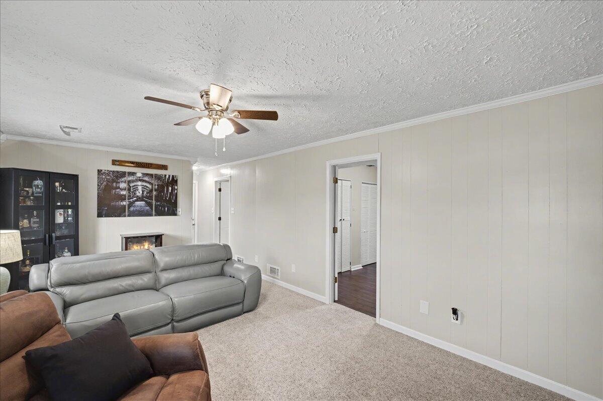 228 Holiday Road Winchester, KY 40391 - Photo 36 of 52 36-2-32