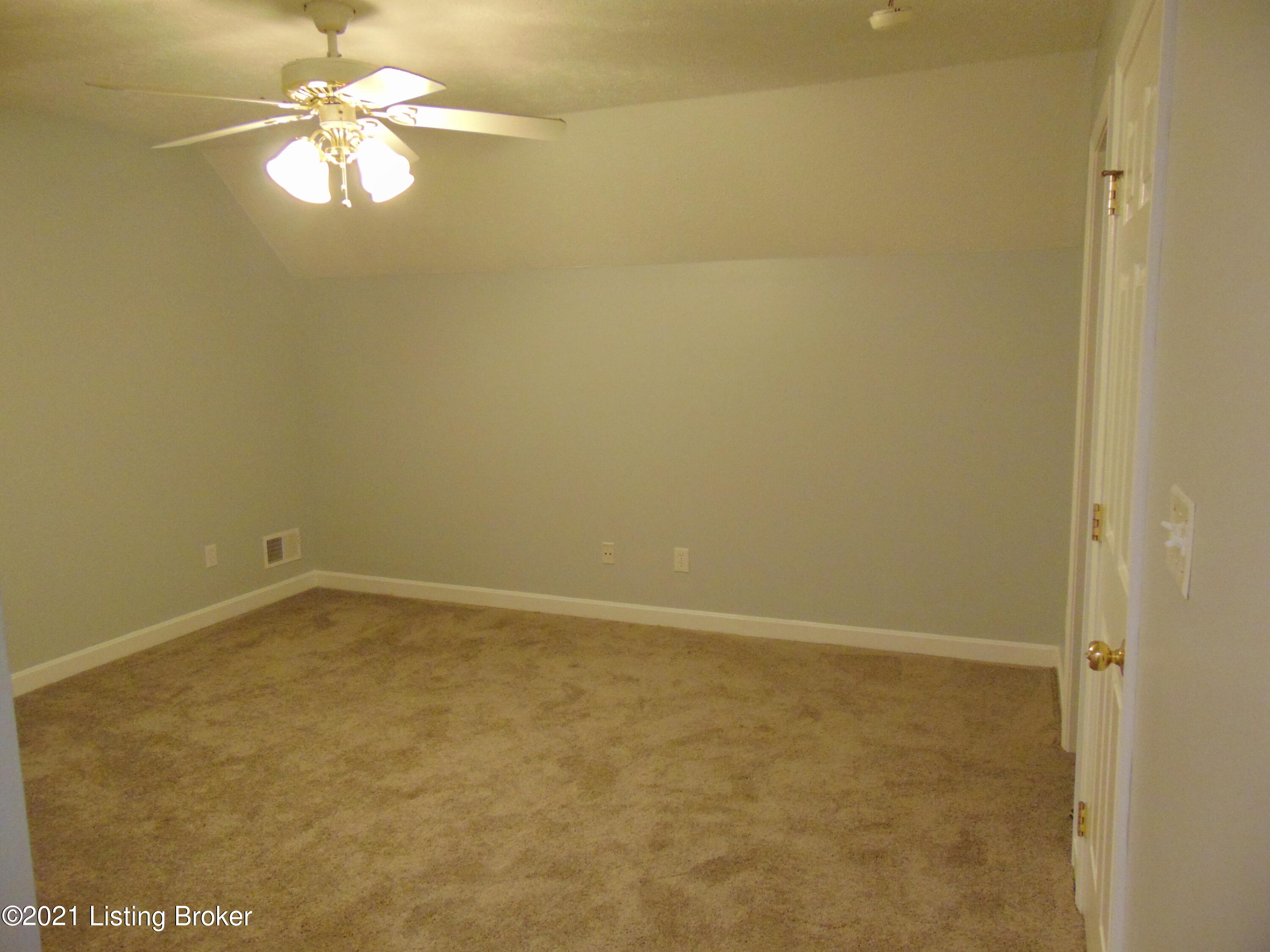 6305 Utica Road Louisville, KY 40214 - Photo 22 of 28 Third full bedroom on second level