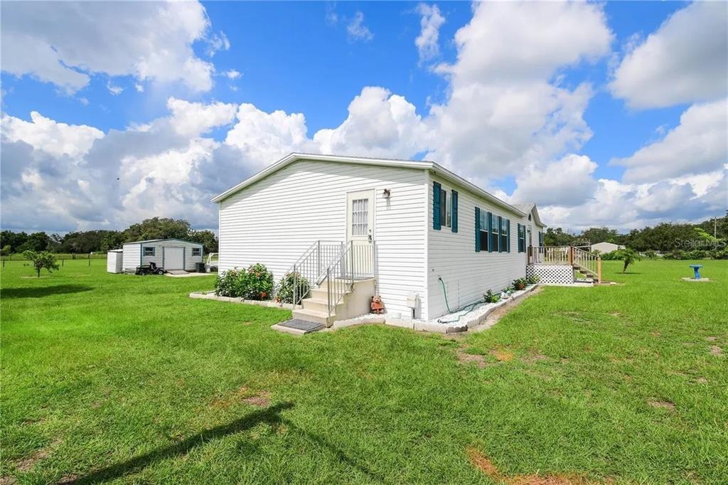 36630 Chancey Road Zephyrhills, FL 33541 - Photo 5 of 12