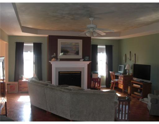 700 Old Ridge Road Avella, PA 15312 - Photo 3 of 18 Den/Family/Great Room.