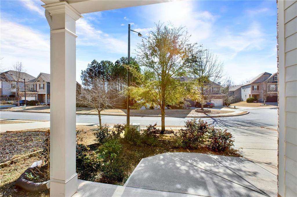 124 Freedom Drive Acworth, GA 30102 - Photo 4 of 70