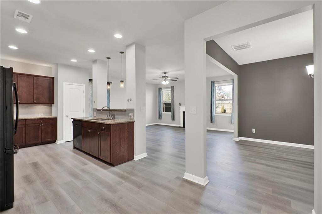 124 Freedom Drive Acworth, GA 30102 - Photo 7 of 70