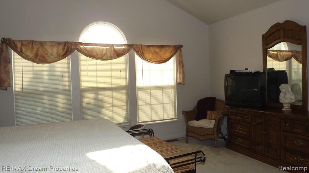 49146 Hawksburry Road, Unit 106 Canton, MI 48188 - Photo 38 of 60 39.jpg