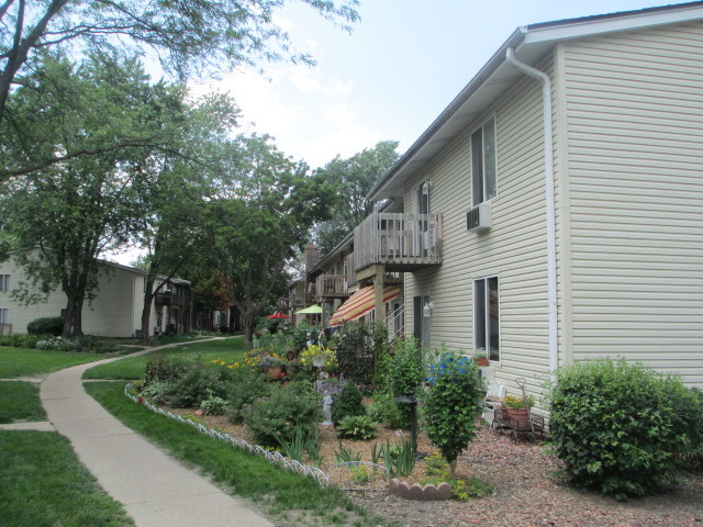 2600 Light Road, Unit 202 Oswego, IL 60543 - Photo 12 of 12 a view of a back yard of the house