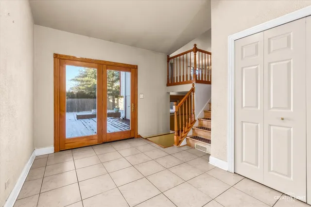 $595,000 | 425 Carriage Hill Road, Naperville, IL 60565