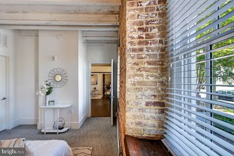 $800,000 | 515 North Washington Street, Unit 105, Alexandria, VA 22314