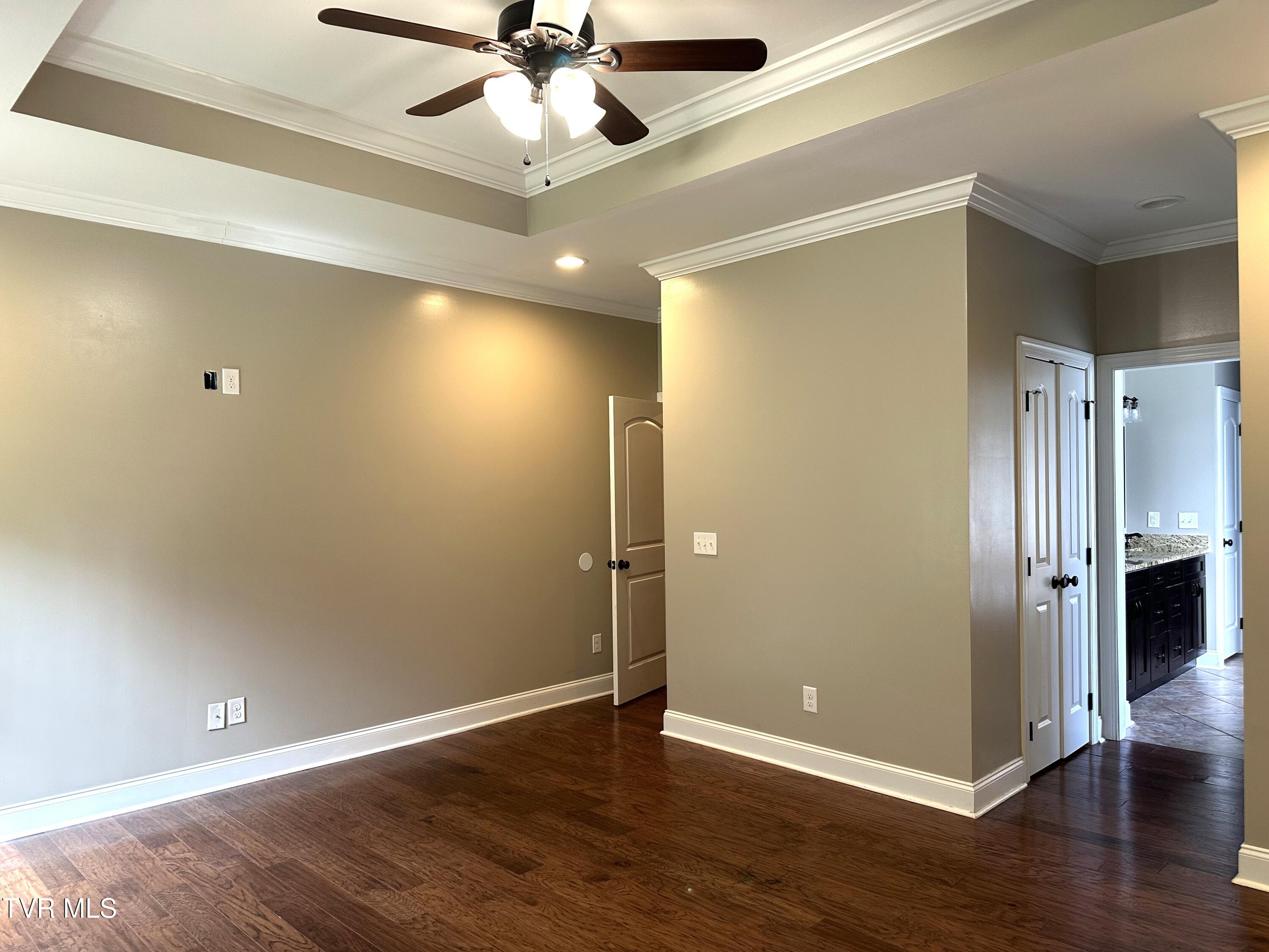 2728 Edinburgh Channel Road Kingsport, TN 37664 - Photo 29 of 69 31