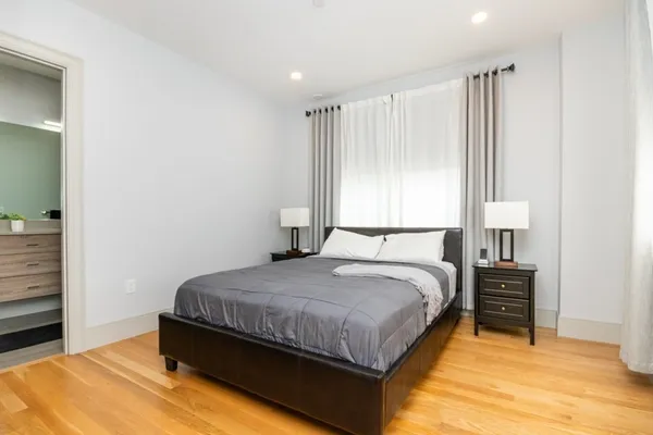 $3,200 | 142 Willard Street, Unit 7, Quincy, MA 02169