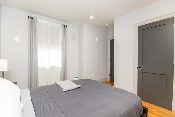 $3,200 | 142 Willard Street, Unit 7, Quincy, MA 02169