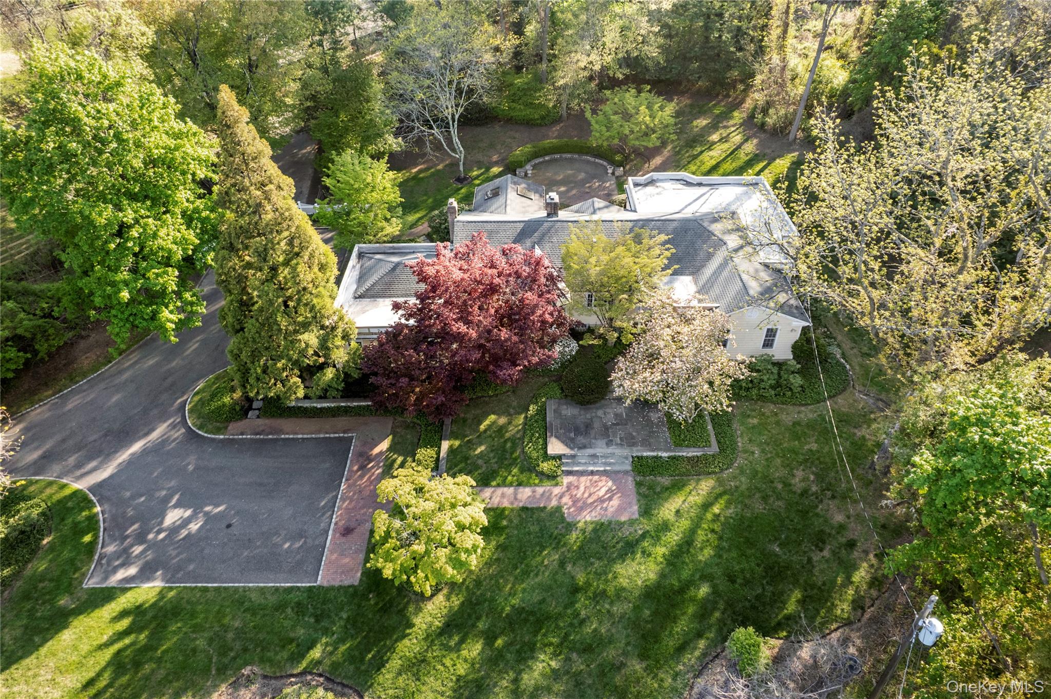 540 Chicken Valley Road Locust Valley, NY 11560 - Photo 2 of 23